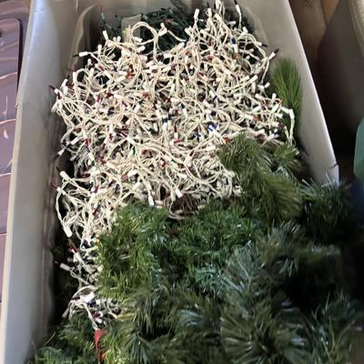 Christmas Light and Garland Tote