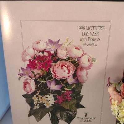 Waterford Crystal 1998 Mother's Day Vase with Flowers