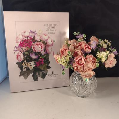 Waterford Crystal 1998 Mother's Day Vase with Flowers