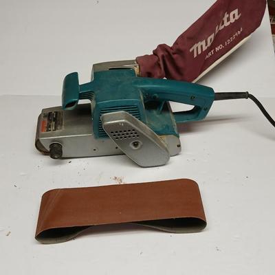 Makita Model 9924DB Heavy-Duty Belt Sander – 3"x24", w/ Dust Bag & Extra Belt