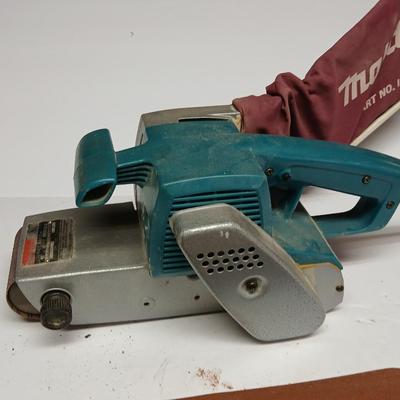 Makita Model 9924DB Heavy-Duty Belt Sander – 3"x24", w/ Dust Bag & Extra Belt