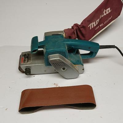 Makita Model 9924DB Heavy-Duty Belt Sander – 3"x24", w/ Dust Bag & Extra Belt