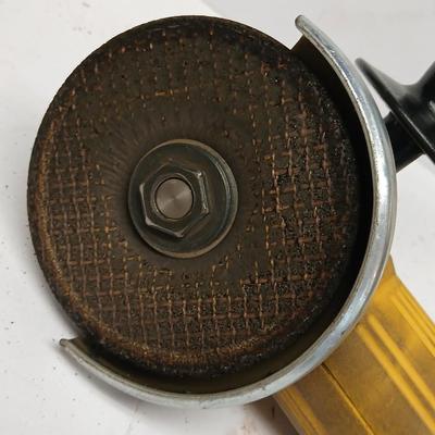 DeWalt DW400 4-1/2" Angle Grinder – 10,000 RPM, Corded, Works