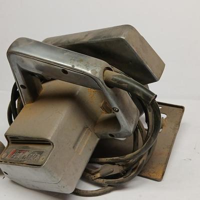 Vintage Wards Powr-Kraft Circular Saw – 7 1/4” Blade + Extra 8" Pro-Source Blade