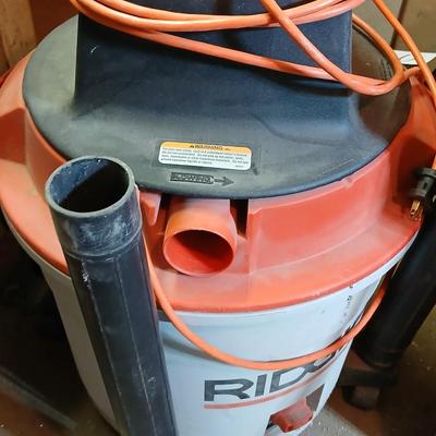 RIDGID Wet/Dry Vac – 5.5 Peak HP, 16-Gallon Capacity w/ Manual, Hose, and several Attachments