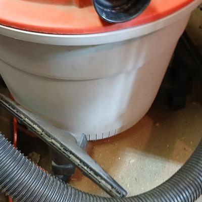RIDGID Wet/Dry Vac – 5.5 Peak HP, 16-Gallon Capacity w/ Manual, Hose, and several Attachments