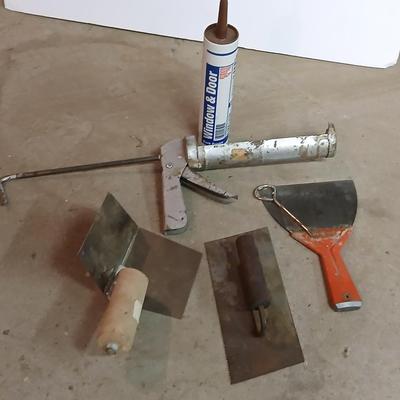 Lot of 6 Construction & Drywall Tools – Caulk Gun, Trowels, Putty Knife & More
