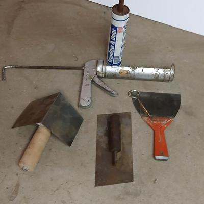 Lot of 6 Construction & Drywall Tools – Caulk Gun, Trowels, Putty Knife & More