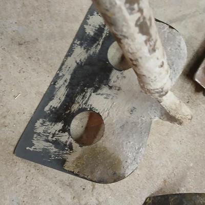 5 Vintage Masonry & Plastering Tools – Trowels, Darby, Float & More