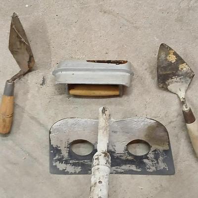 5 Vintage Masonry & Plastering Tools – Trowels, Darby, Float & More