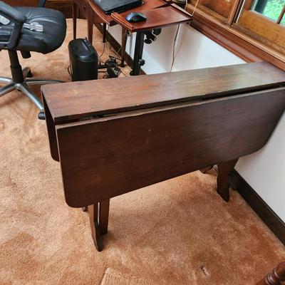 Vintage Rustic Dropleaf Table 36x40