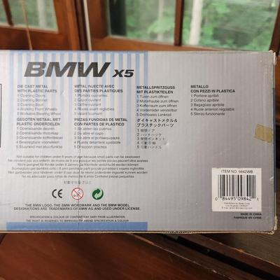 2 BMW Diecast Cars UT Model M3 ,Welly X5 1:18