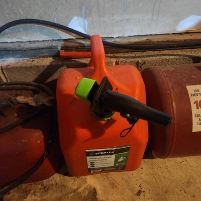 2 Gas Tanks & 10 Gallon Mobile Air Tank
