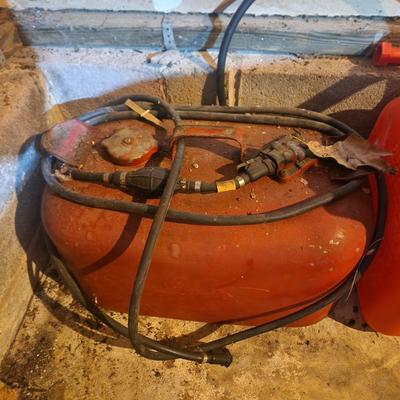 2 Gas Tanks & 10 Gallon Mobile Air Tank