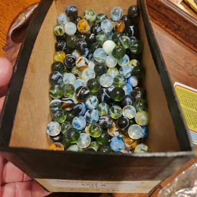 Lot of Vintage Glass Marbles Many Glow in the Dark under Black Light Uranium