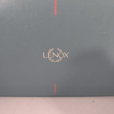 Vintage Lenox USA Porcelain 'The Winter Bouquet Sleigh'