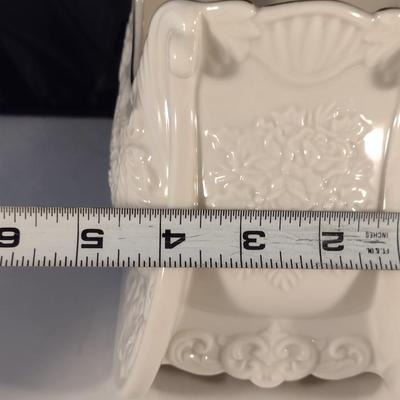 Vintage Lenox USA Porcelain 'The Winter Bouquet Sleigh'
