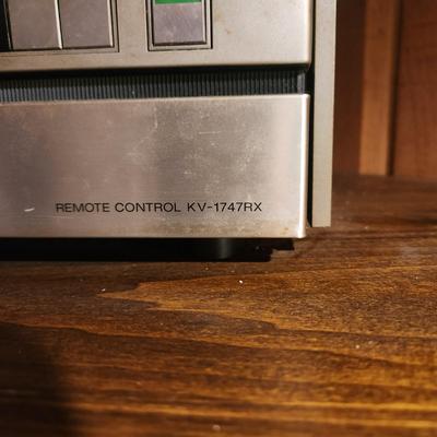 Vintage Sony Triniton KV1747RX Gaming TV