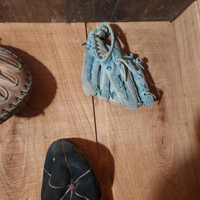 Lot of Vintage Baseball Gloves Shoes Mask Hat, Luke Sewwell 502 Glove