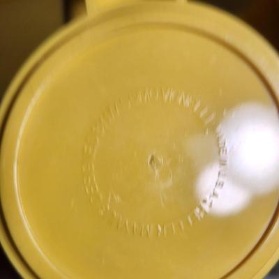Lot of Vintage Heller Design Vignelli Dinnerware Melamine Plastic Stackable Yellow Set