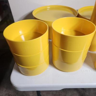Lot of Vintage Heller Design Vignelli Dinnerware Melamine Plastic Stackable Yellow Set