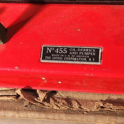 Lionel Trains Oil Derrick & Pumper No. 455 w Box