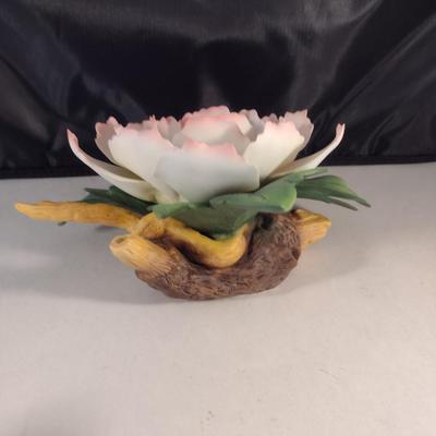Andrea by Sadek Pale Pink Peony Porcelain Figurine- Approx 4 1/2" Tall, 7 1/4" Wide