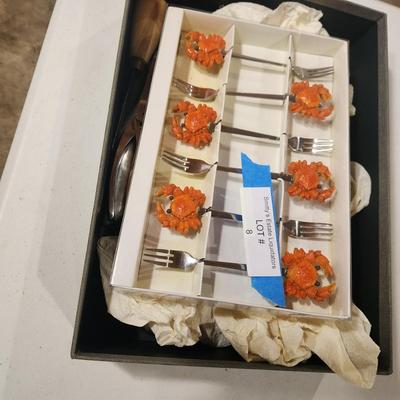 Glassbake Crab Imperial Dishes & Crab Picking Forks Oyster Knife