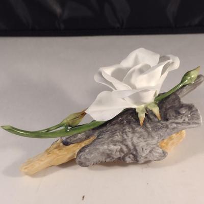 Boehm English Bone Porcelain White Rose Figurine- Approx 2 3/4" Tall, 6" Wide