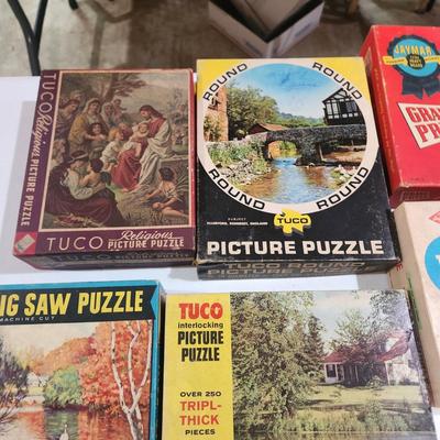 Lot of Vintage Jig Saw Puzzles