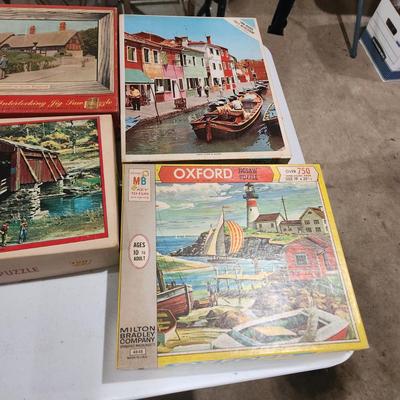 Lot of Vintage Jig Saw Puzzles