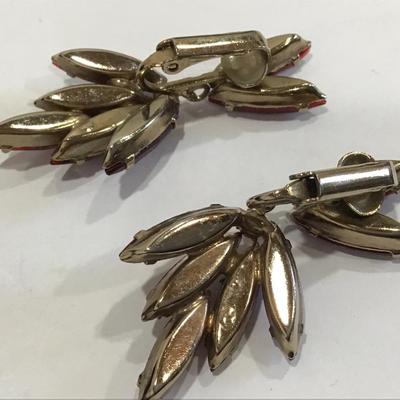 Gorgeous RubyRed Clip on Earrings Vintage