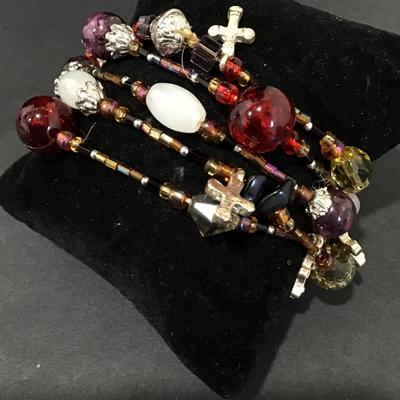 Vintage Beautiful glass multi layered stretch bead bracelet
