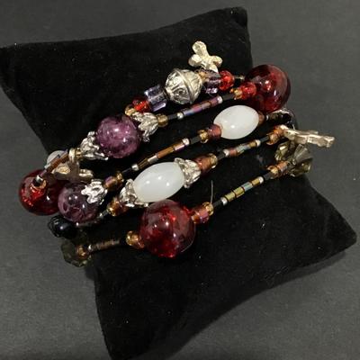 Vintage Beautiful glass multi layered stretch bead bracelet