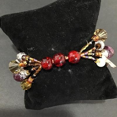 Vintage Beautiful glass multi layered stretch bead bracelet