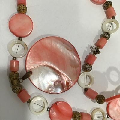 Vintage Beautiful Shell Necklace a with Gold Butterfly’s