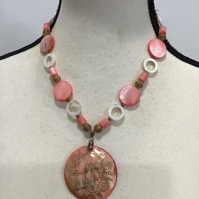 Vintage Beautiful Shell Necklace a with Gold Butterfly’s