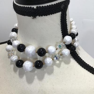 Vintage Gorgeous Collar Crystal AndFaux Bead Necklace