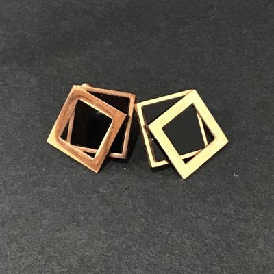 Cool vintage Rose gold, toned stud earrings