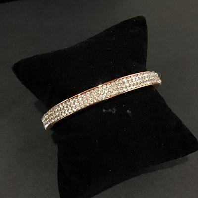 Gorgeous rose, gold, toned, rhinestone, hinged bracelet
