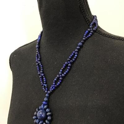 Beautiful, vintage lapis lazuli stone bead necklace