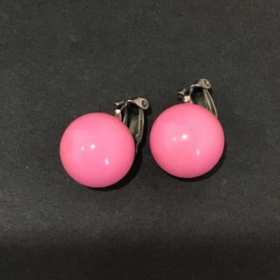 Cute vintage pink bubble gum, ball clip on earrings