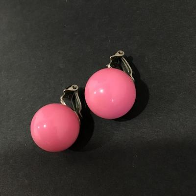 Cute vintage pink bubble gum, ball clip on earrings