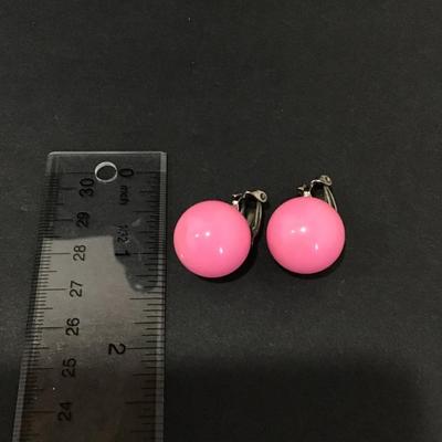 Cute vintage pink bubble gum, ball clip on earrings