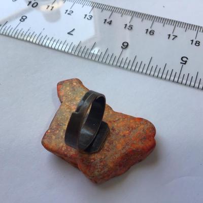 Stone Type Adjustable Ring statement