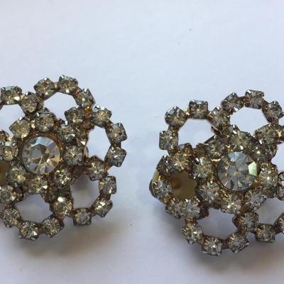 Vintage Rhinestone clip on Earrings