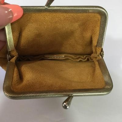 Vintage 70s leather coin purse in good condition