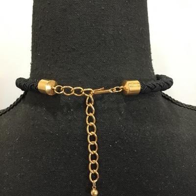 Beautiful vintage Gold tone,chunky corded, choker necklace