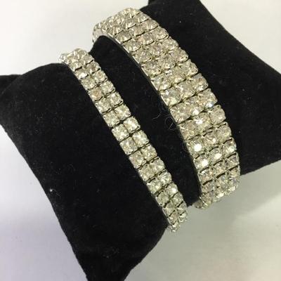 Beautiful vintage rhinestone stretch bracelet