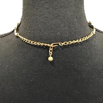 Vintage gold tone necklace